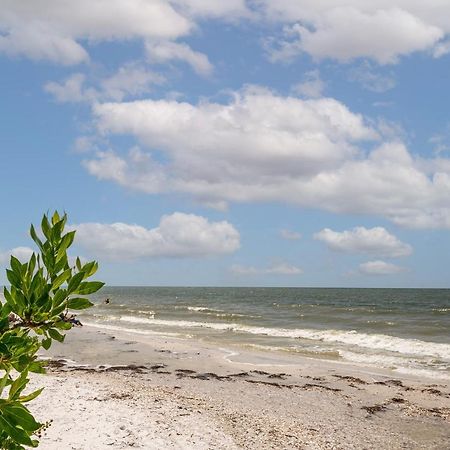 Updated Gulf Front Condo On The South End Of Fort Myers Beach! Condo المظهر الخارجي الصورة